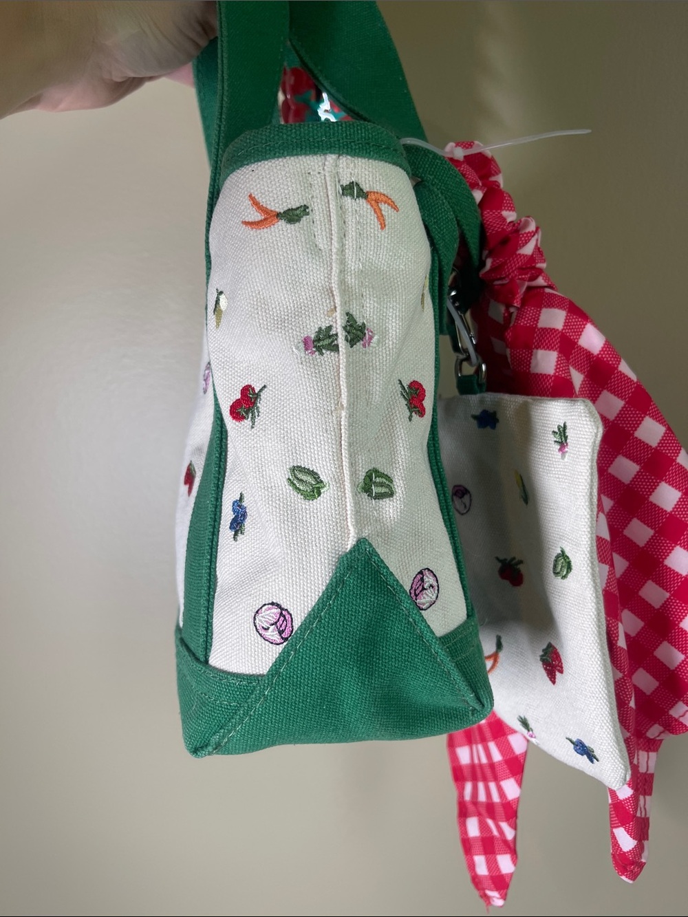 Madden Girl Green and Cream Crossbody Tote with Red Pom Pom - many extras! - Picture 14 of 16